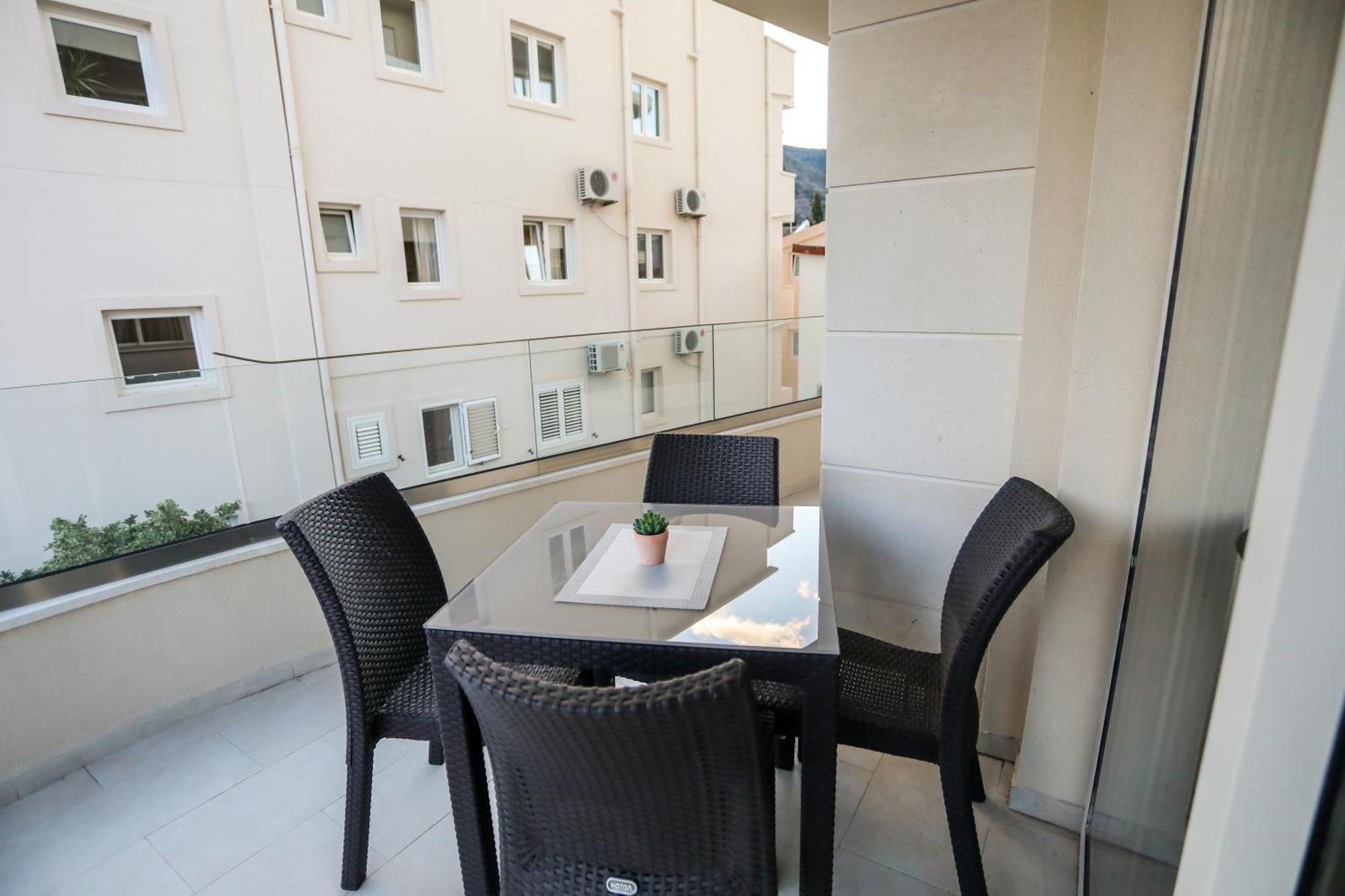 Montesun Boka Apartments Budva Habitación foto